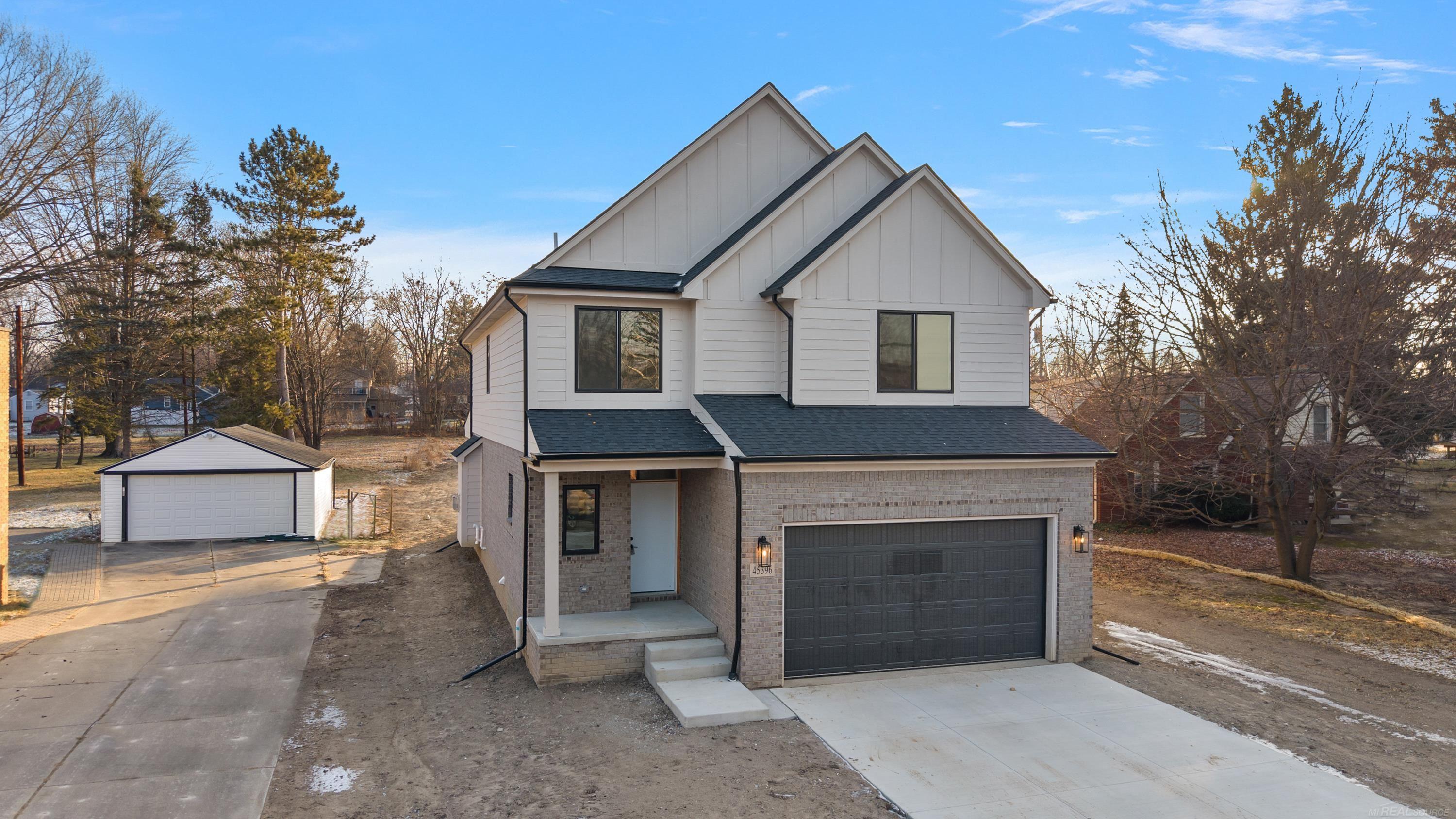45396 Deneweth Road Macomb, MI 48042 - Photo 2 of 26