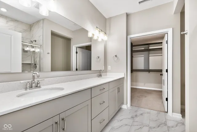 $369,900 | 811 Stone Trace Court, Avon, IN 46123