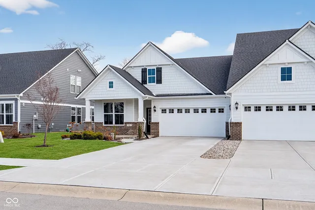 $369,900 | 811 Stone Trace Court, Avon, IN 46123