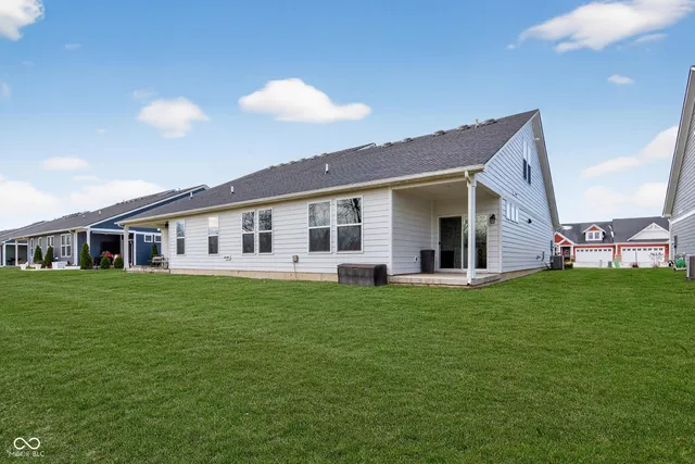 $369,900 | 811 Stone Trace Court, Avon, IN 46123