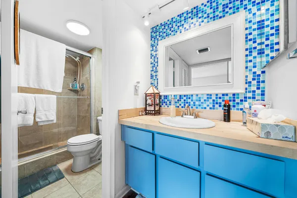 $175,500 | 5540 Tamberlane Circle, Unit 221, Palm Beach Gardens, FL 33418