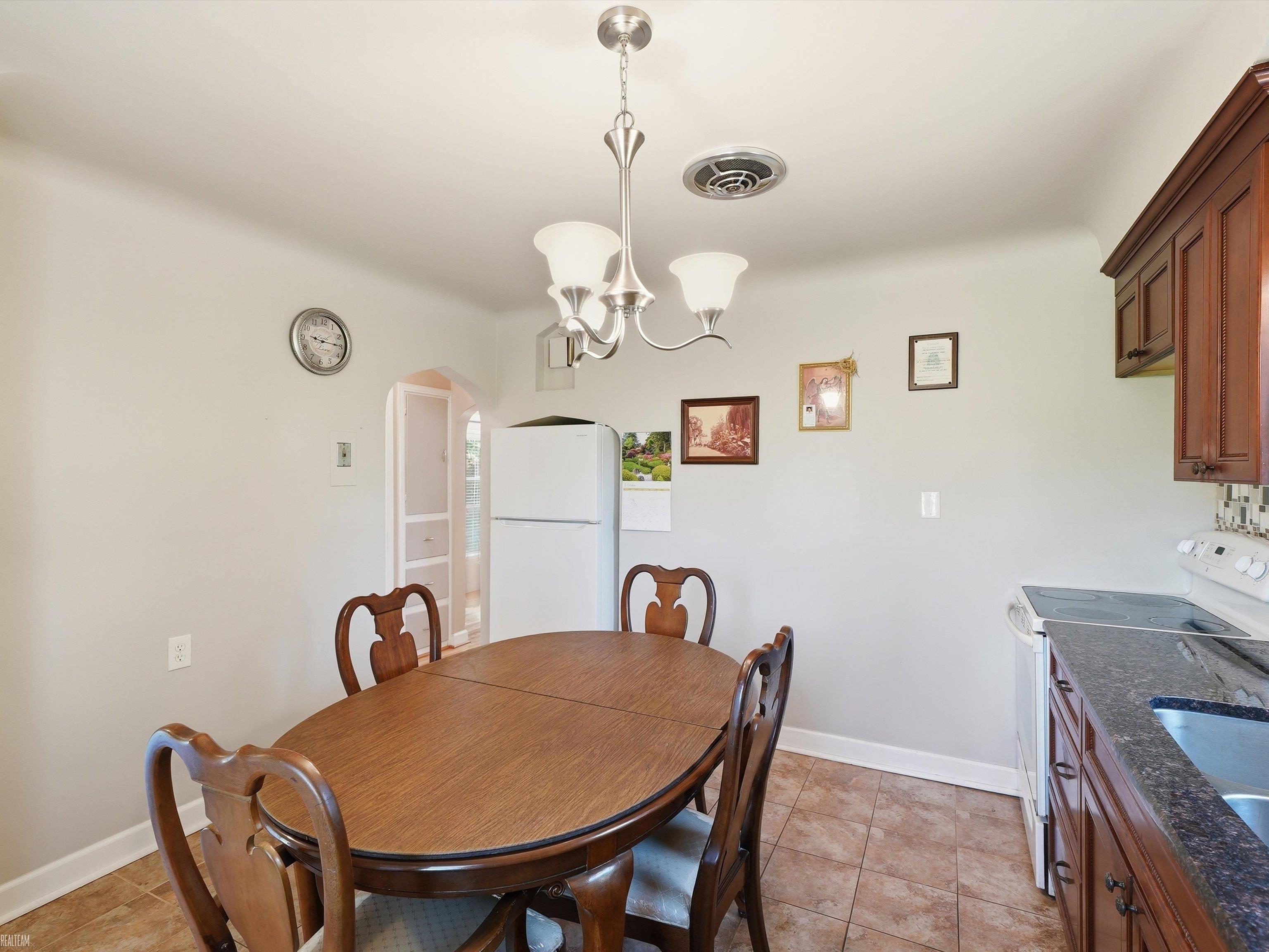 4466 18 1/2 Mile Road Sterling Heights, MI 48314 - Photo 3 of 41