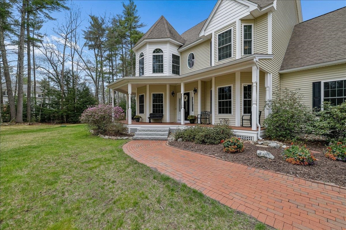 7 Victoria Ridge Amherst, NH 03031 - Photo 1 of 56 Gallery Image 1