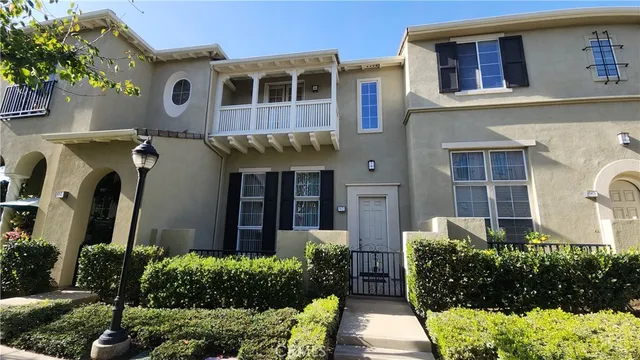 $4,200 | 92 Chula Vista, Irvine, CA 92602