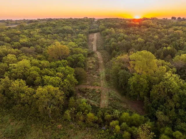 $1,396,500 | 0 460 Road, Parnell, MO 64475