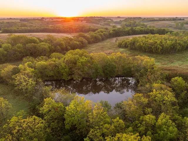 $1,396,500 | 0 460 Road, Parnell, MO 64475