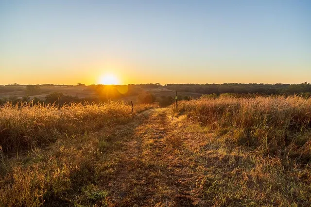 $1,396,500 | 0 460 Road, Parnell, MO 64475