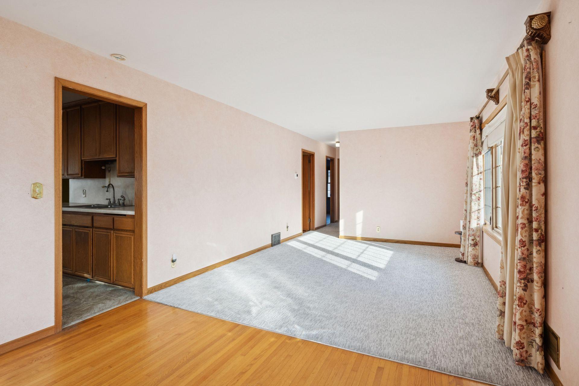 1312 East 93rd 1/2 Street Bloomington, MN 55425 - Photo 5 of 36