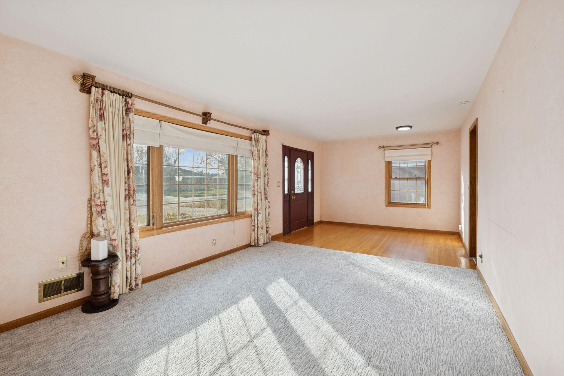 1312 East 93rd 1/2 Street Bloomington, MN 55425 - Photo 9 of 36