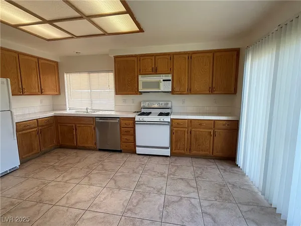 $1,651 | 8170 Sandy Creek Drive, Las Vegas, NV 89123