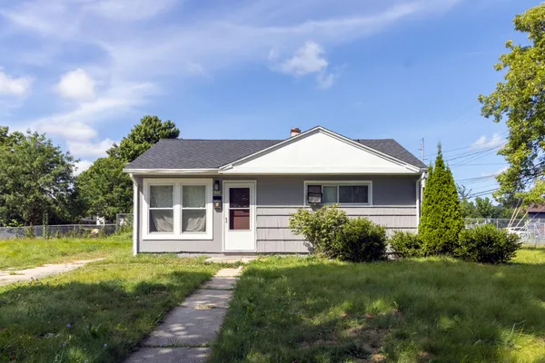 $94,900 | 6026 West Carmen Avenue, Milwaukee, WI 53218