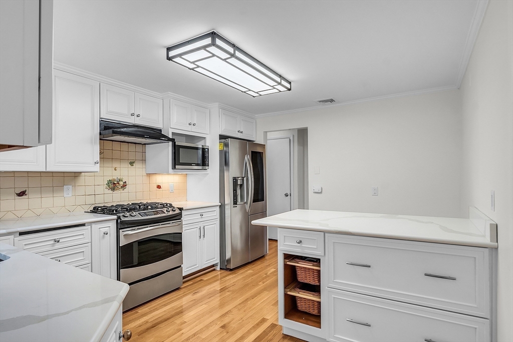 4 Albamont Road Winchester, MA 01890 - Photo 13 of 37