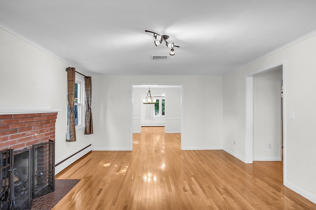 4 Albamont Road Winchester, MA 01890 - Photo 9 of 37