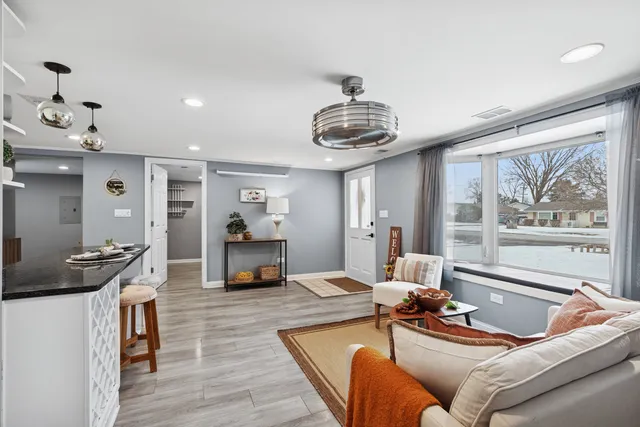 $284,900 | 16749 West 147th Place, Lockport, IL 60441