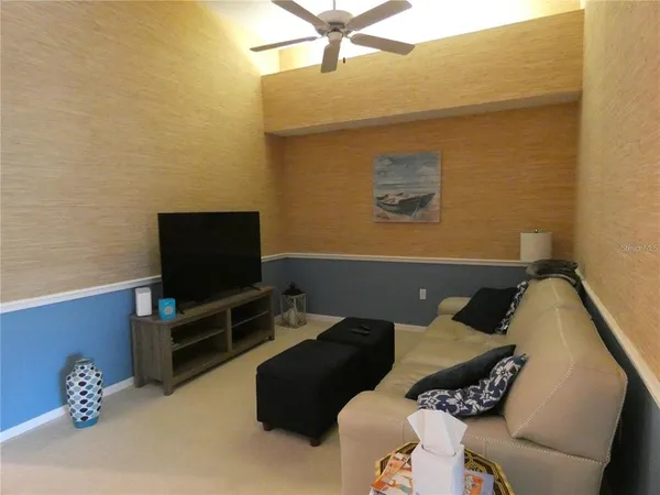 $1,500 | 4655 Tower Hill Lane, Unit 2424, Sarasota, FL 34238