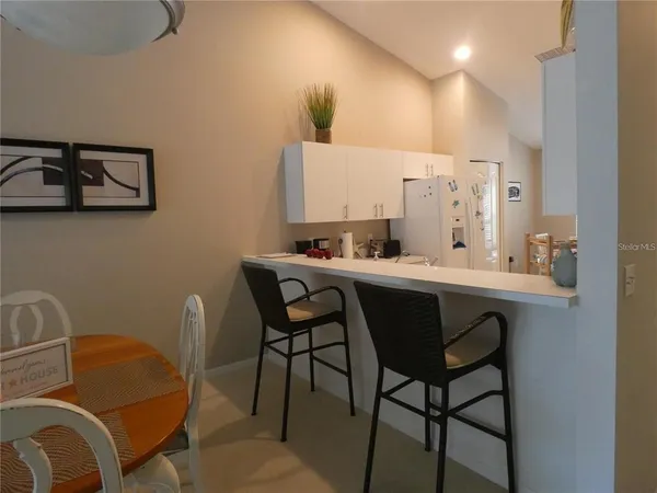 $1,500 | 4655 Tower Hill Lane, Unit 2424, Sarasota, FL 34238