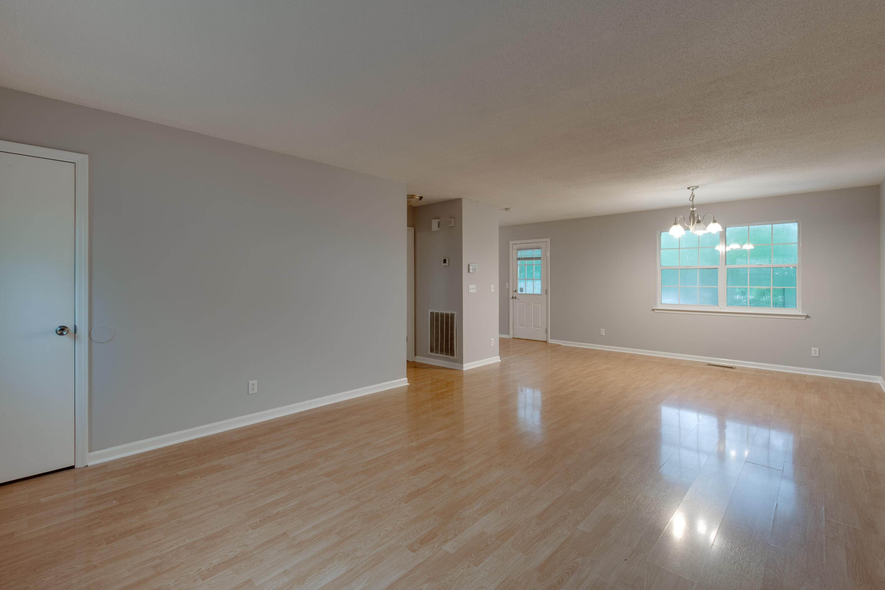 8900 Nelson Road Soddy-Daisy, TN 37379 - Photo 2 of 29 D85_7874