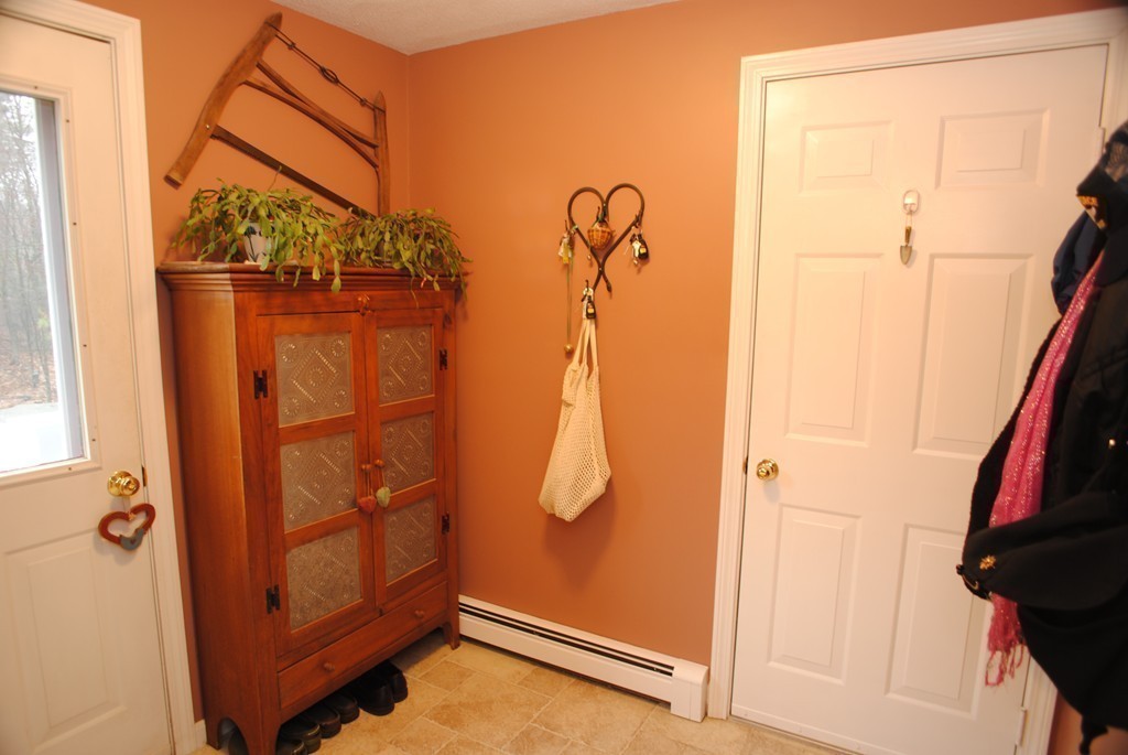 61 Blanchard Road Boxborough, MA 01719 - Photo 13 of 27 a view of walk in closet
