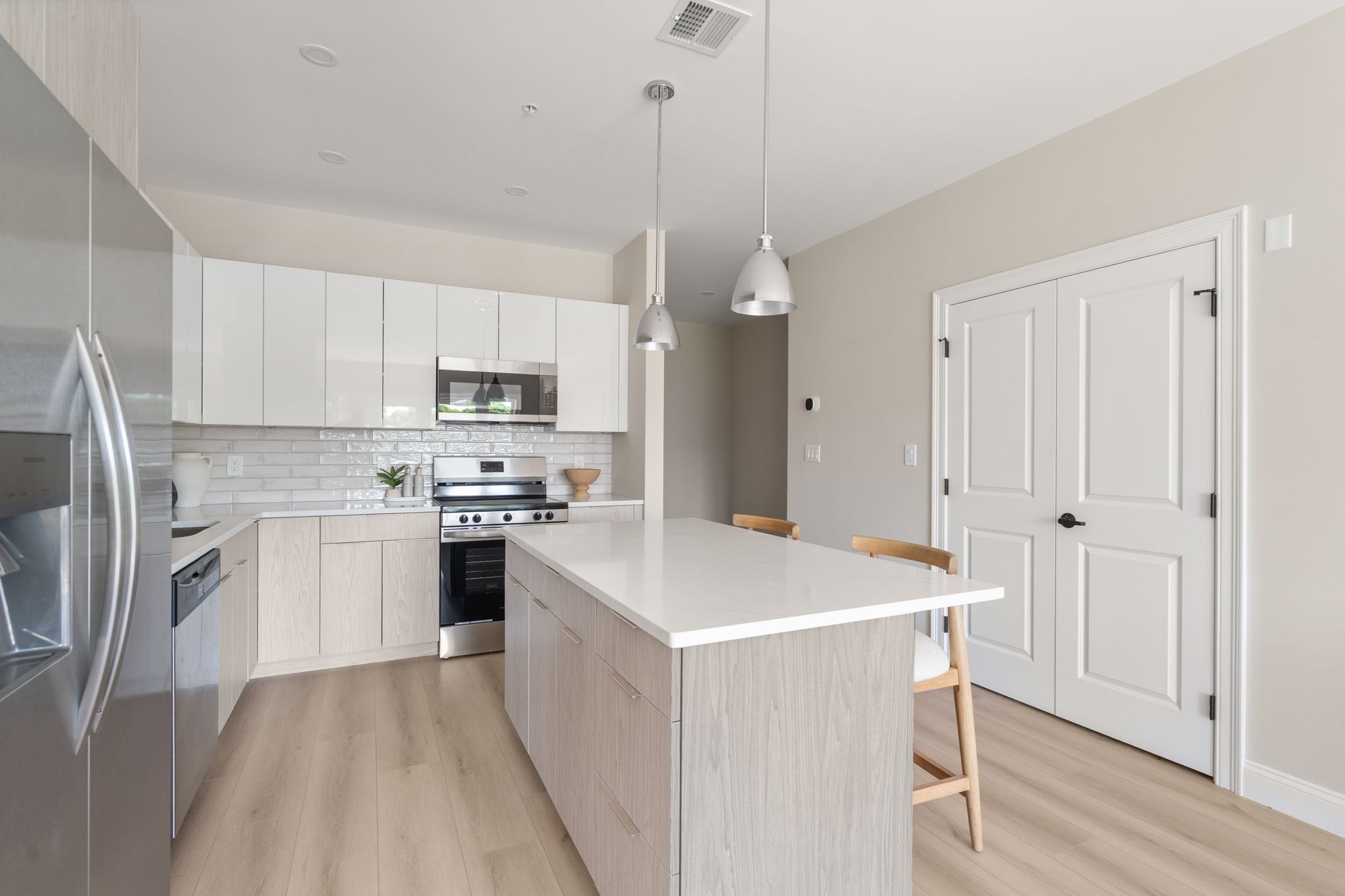 13 Wentworth Road, Unit 407 Quincy, MA 02170 - Photo 4 of 31 Gallery Image 4
