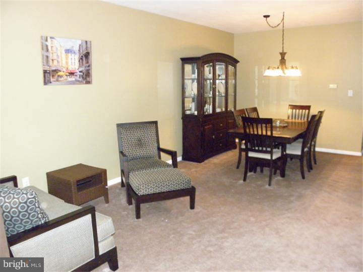 74 Threadleaf Terrace Burlington, NJ 08016 - Photo 4 of 25 Living Room