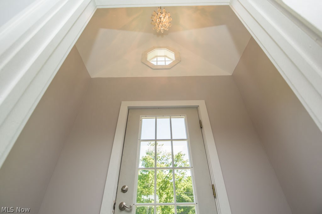 10237 Taylor May Road Chagrin Falls, OH 44023 - Photo 8 of 25 Gallery Image 8