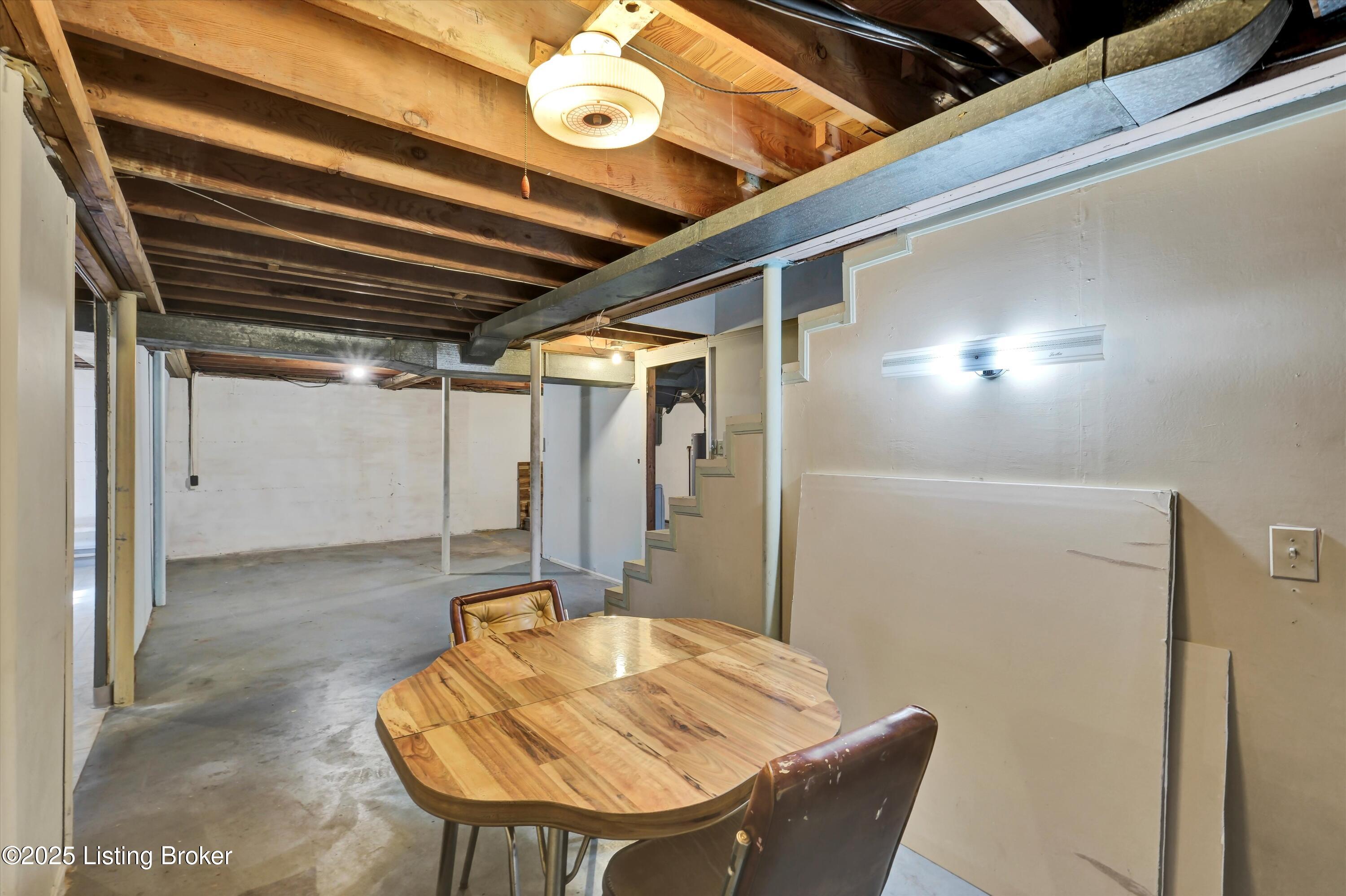 11514 Deering Road Louisville, KY 40272 - Photo 35 of 55 38-11514 Deering Rd