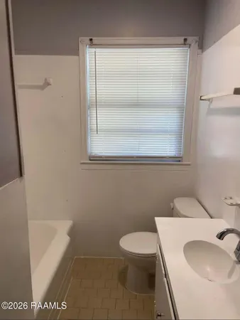 $1,100 | 617 Chickasaw Drive, Opelousas, LA 70570