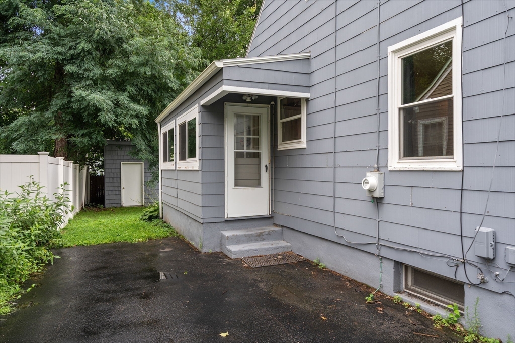 65 Burnside Terrace Springfield, MA 01118 - Photo 5 of 40 Gallery Image 5