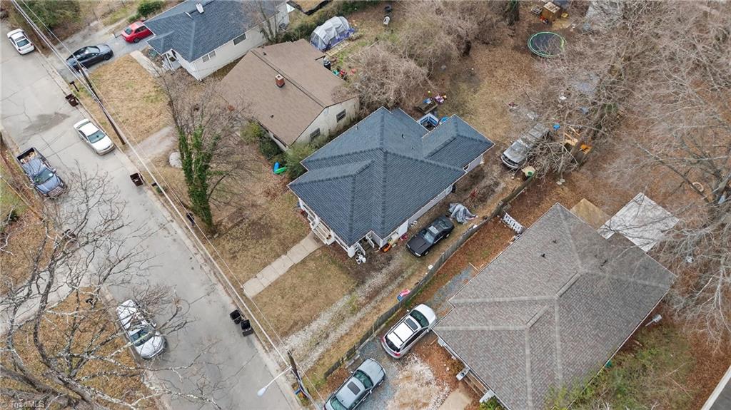 1311 Prescott Place High Point, NC 27262 - Photo 2 of 25