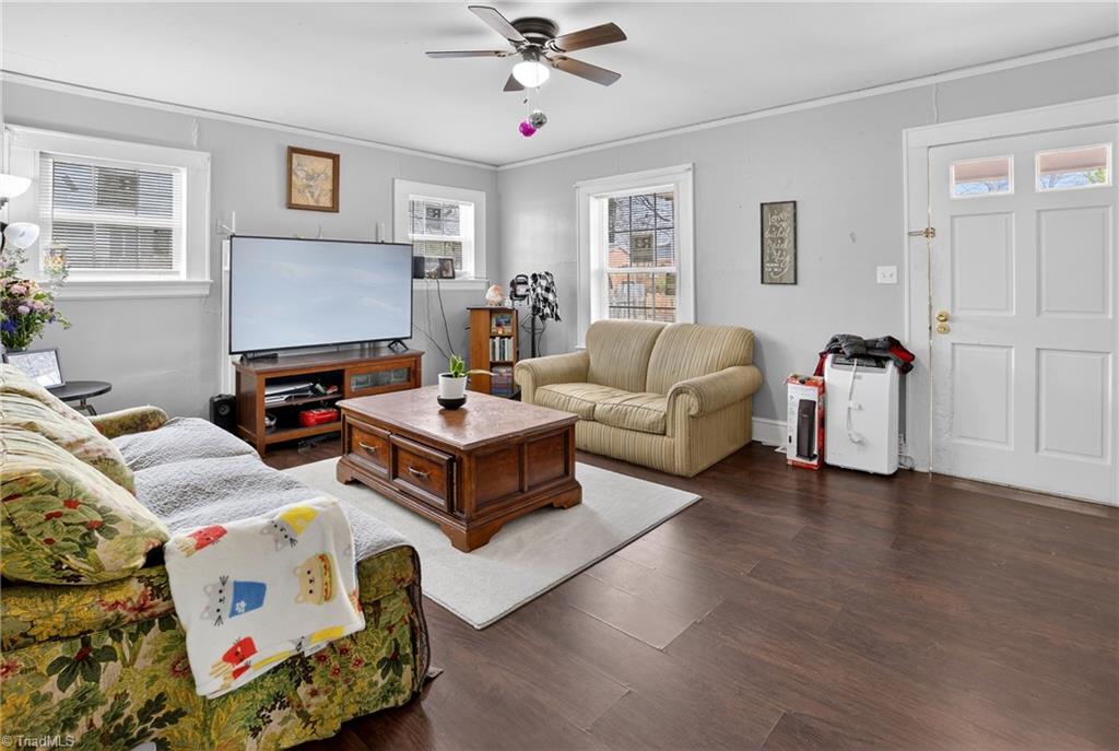 1311 Prescott Place High Point, NC 27262 - Photo 4 of 25