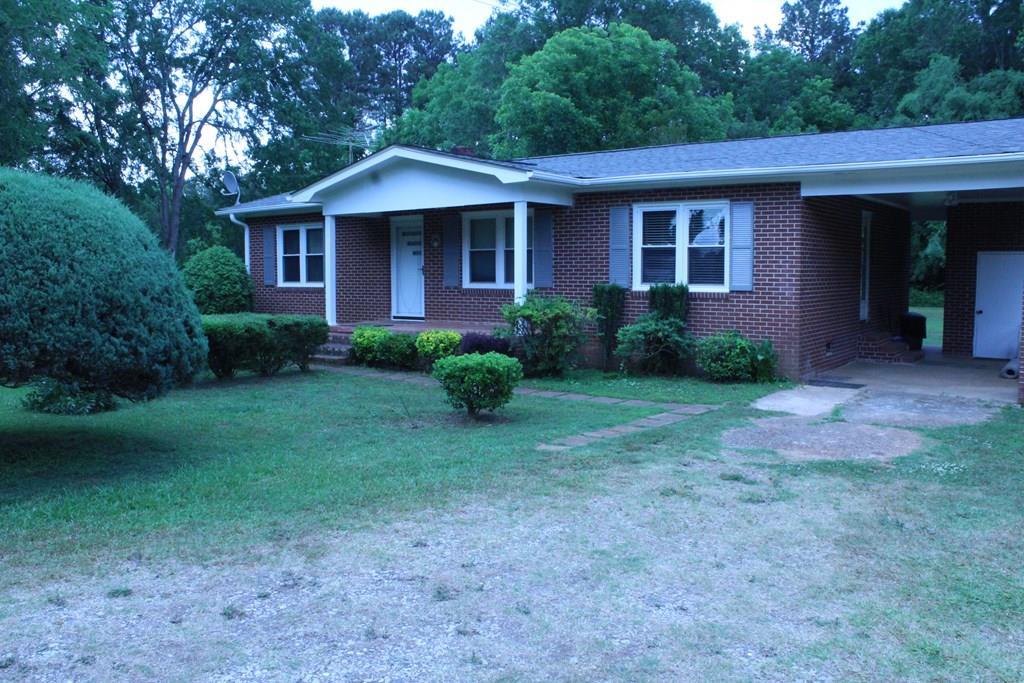 214 Cromer Road Hodges, SC 29653 - Photo 2 of 20