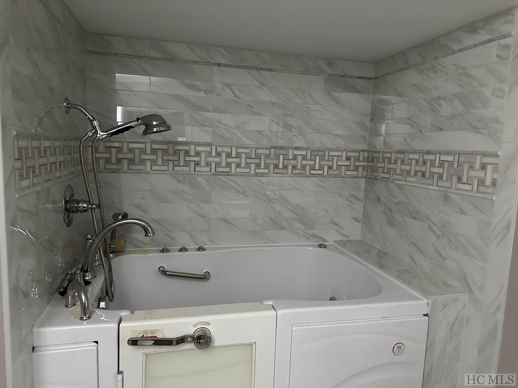 786 Blue Valley Road Highlands, NC 28741 - Photo 17 of 29 Gallery Image 17