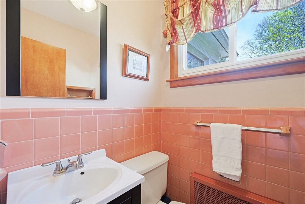 11 Katherine Road Woonsocket, RI 02895 - Photo 14 of 41