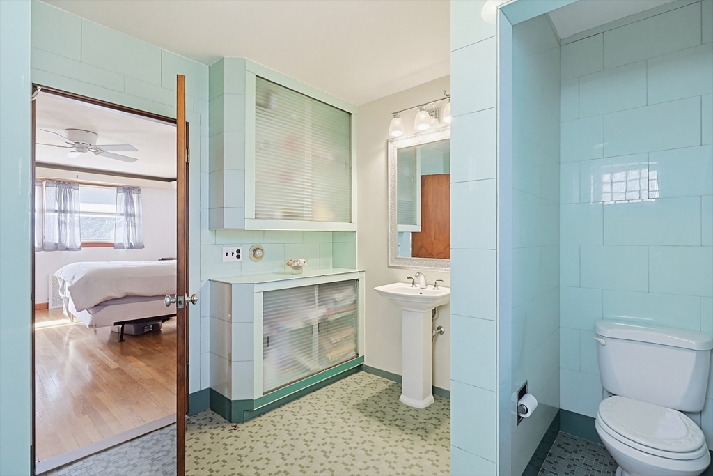 11 Katherine Road Woonsocket, RI 02895 - Photo 19 of 41