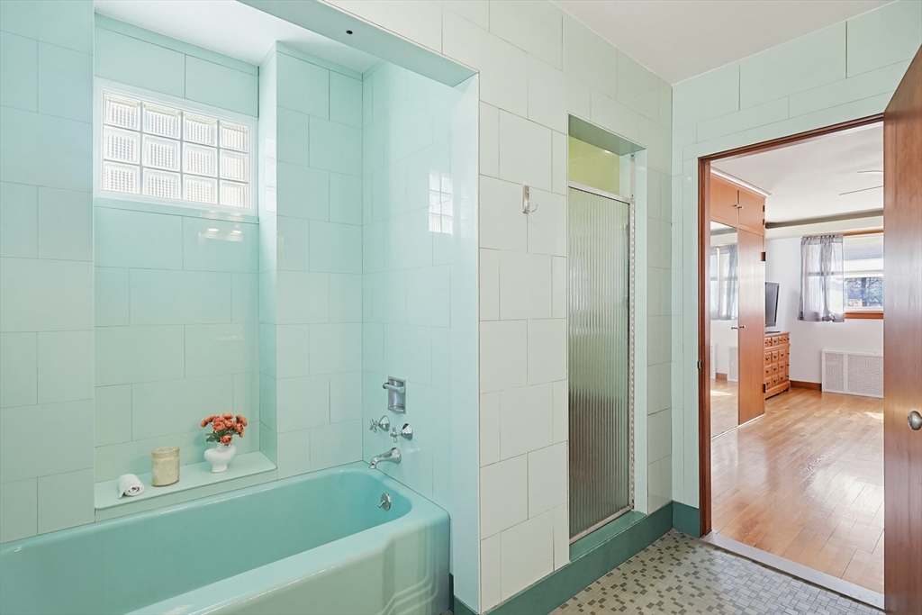 11 Katherine Road Woonsocket, RI 02895 - Photo 20 of 41