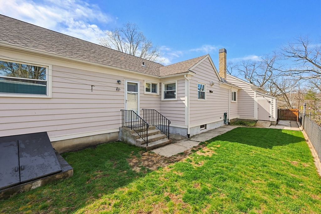 11 Katherine Road Woonsocket, RI 02895 - Photo 37 of 41