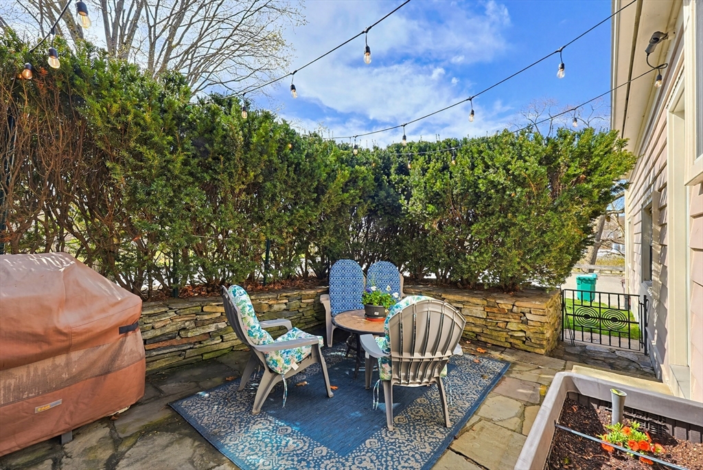 11 Katherine Road Woonsocket, RI 02895 - Photo 4 of 41