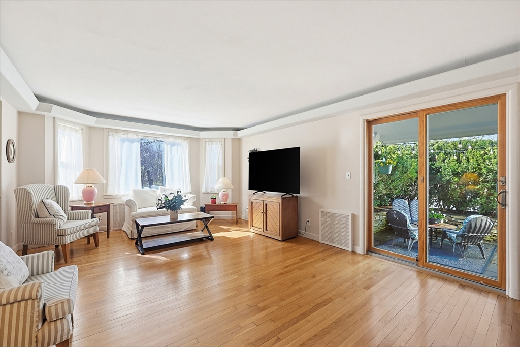 11 Katherine Road Woonsocket, RI 02895 - Photo 6 of 41