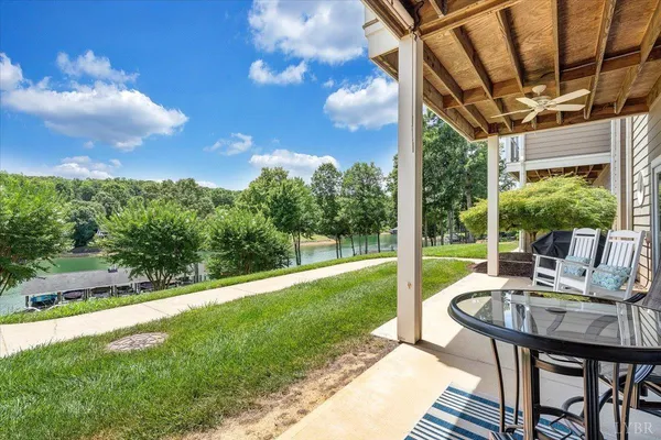 $559,900 | 335 South Pointe Shore Drive, Unit 303, Moneta, VA 24121