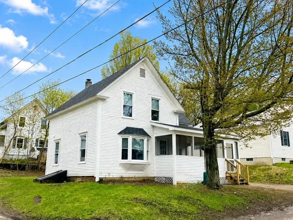 $259,000 | 92 Indian Point Street, Newport, VT 05855