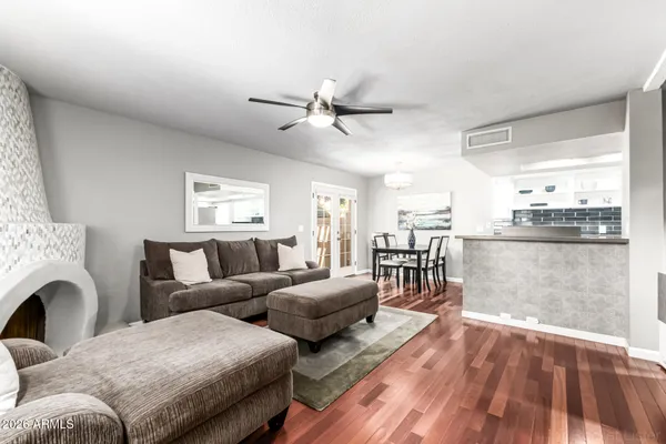 $279,900 | 1101 East North Lane, Unit 2, Phoenix, AZ 85020