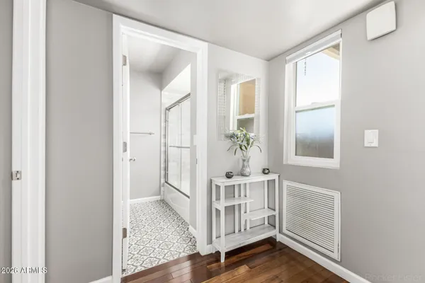 $279,900 | 1101 East North Lane, Unit 2, Phoenix, AZ 85020