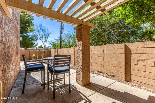 $279,900 | 1101 East North Lane, Unit 2, Phoenix, AZ 85020