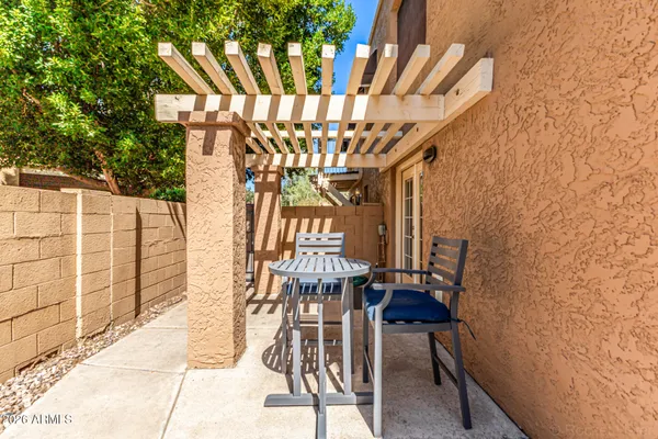 $279,900 | 1101 East North Lane, Unit 2, Phoenix, AZ 85020
