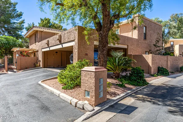 $279,900 | 1101 East North Lane, Unit 2, Phoenix, AZ 85020