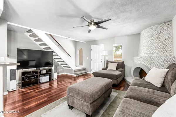 $279,900 | 1101 East North Lane, Unit 2, Phoenix, AZ 85020