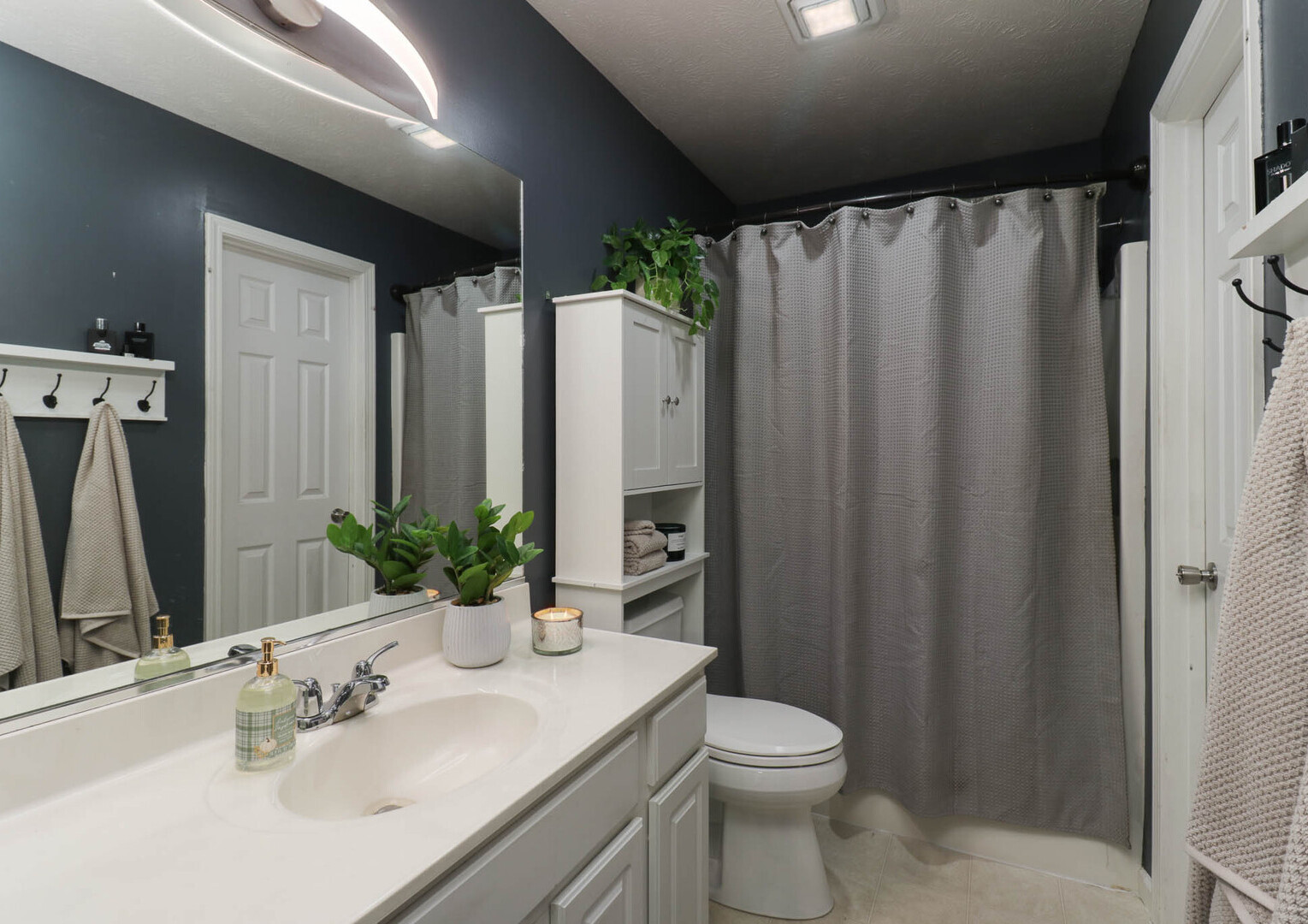 109 Sandra Court Normal, IL 61761 - Photo 16 of 35 a bathroom with a sink toilet and shower