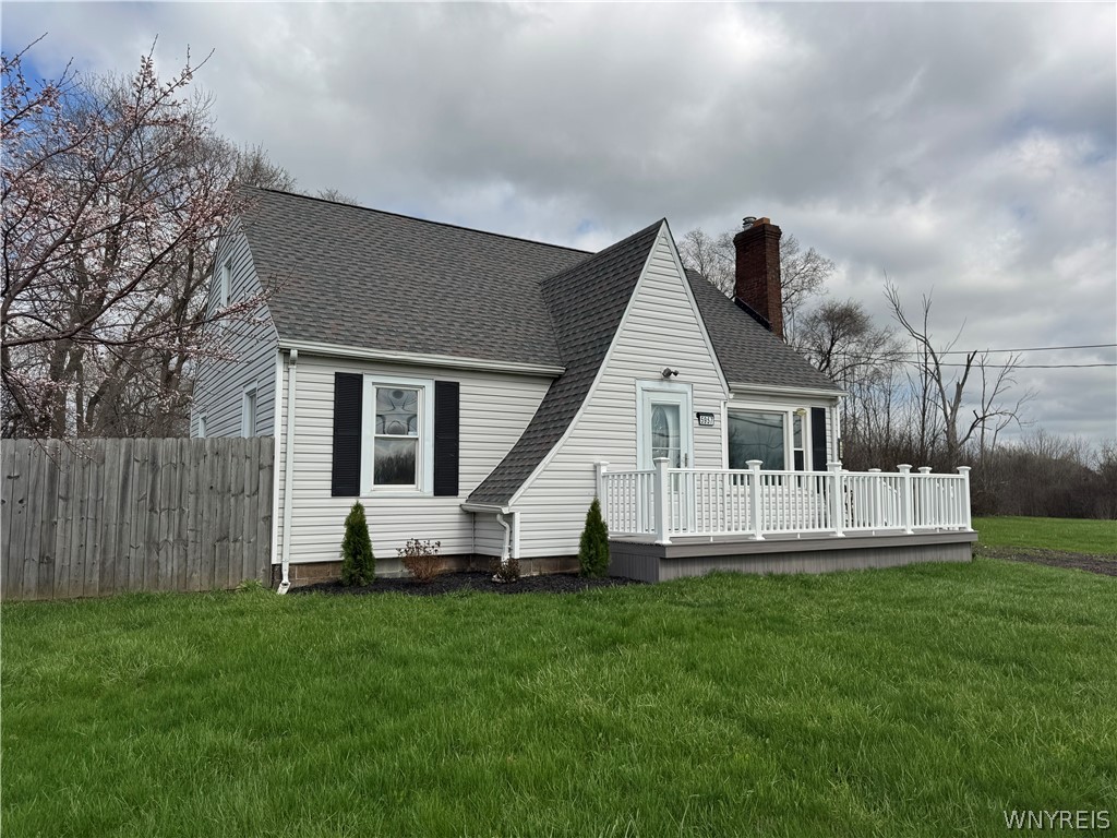 5957 Military Road Lewiston, NY 14092 - Photo 2 of 35
