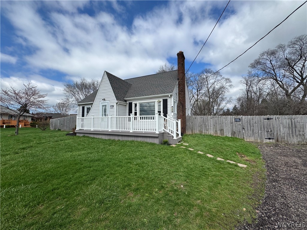 5957 Military Road Lewiston, NY 14092 - Photo 3 of 35