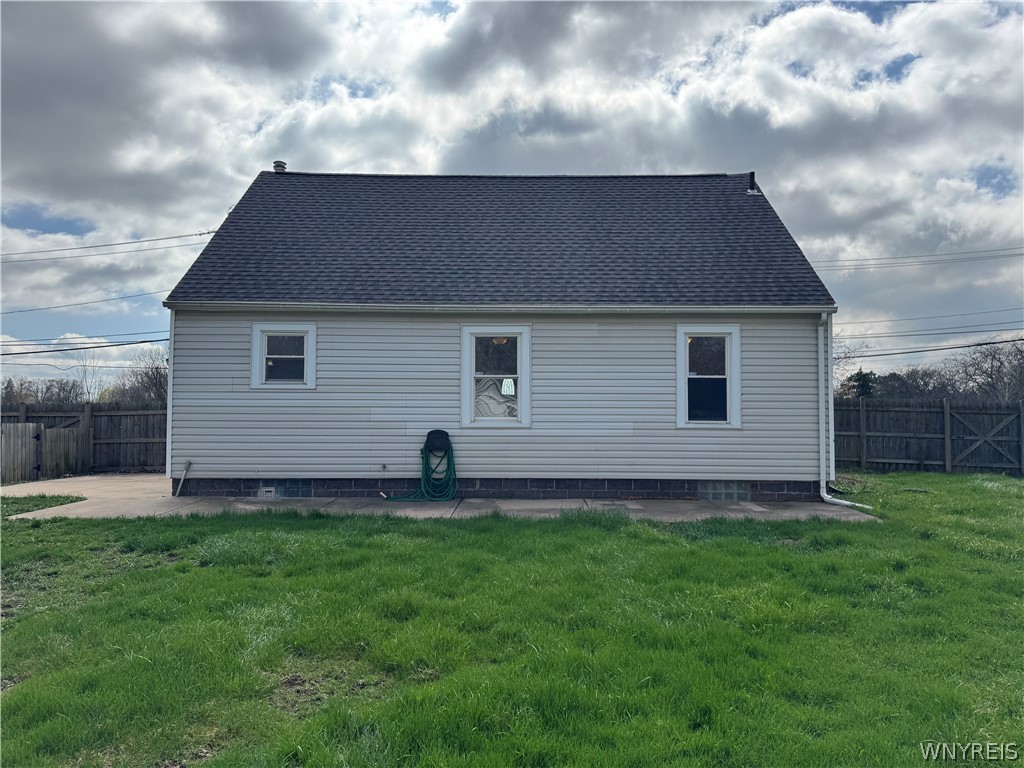 5957 Military Road Lewiston, NY 14092 - Photo 5 of 35